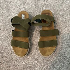 Steve Madden Olive Strappy Sandals